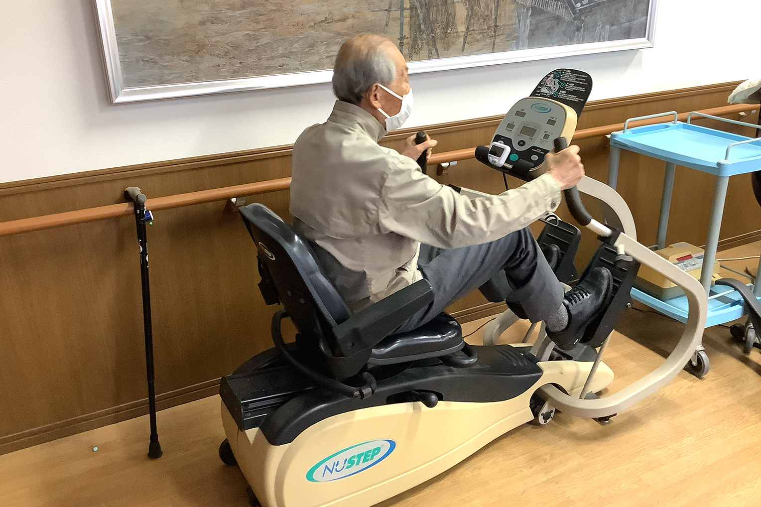 ニュースステップ