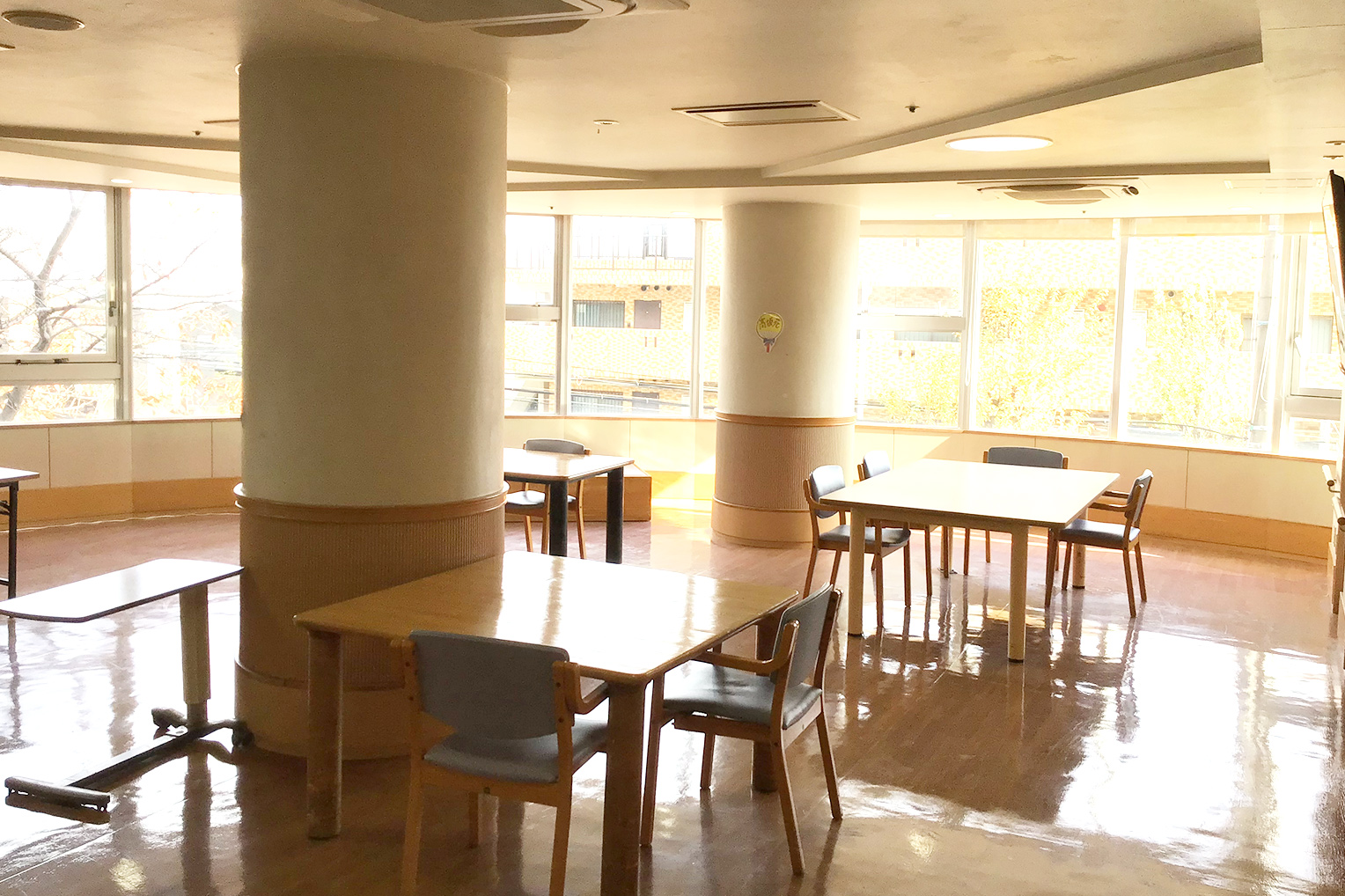 フロアー談話室